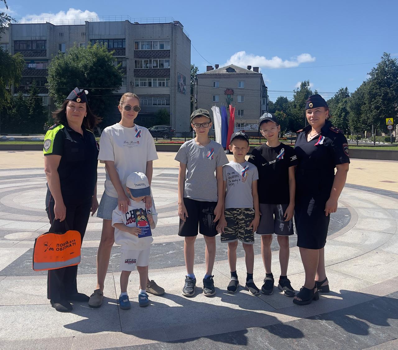 В Унече транспортные полицейские провели патриотическую акцию для дошкольников