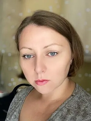 Директор Дома детского творчества Анна Ивановна Власова высказала свое мнение о службе по контракту в Вооруженных силах РФ