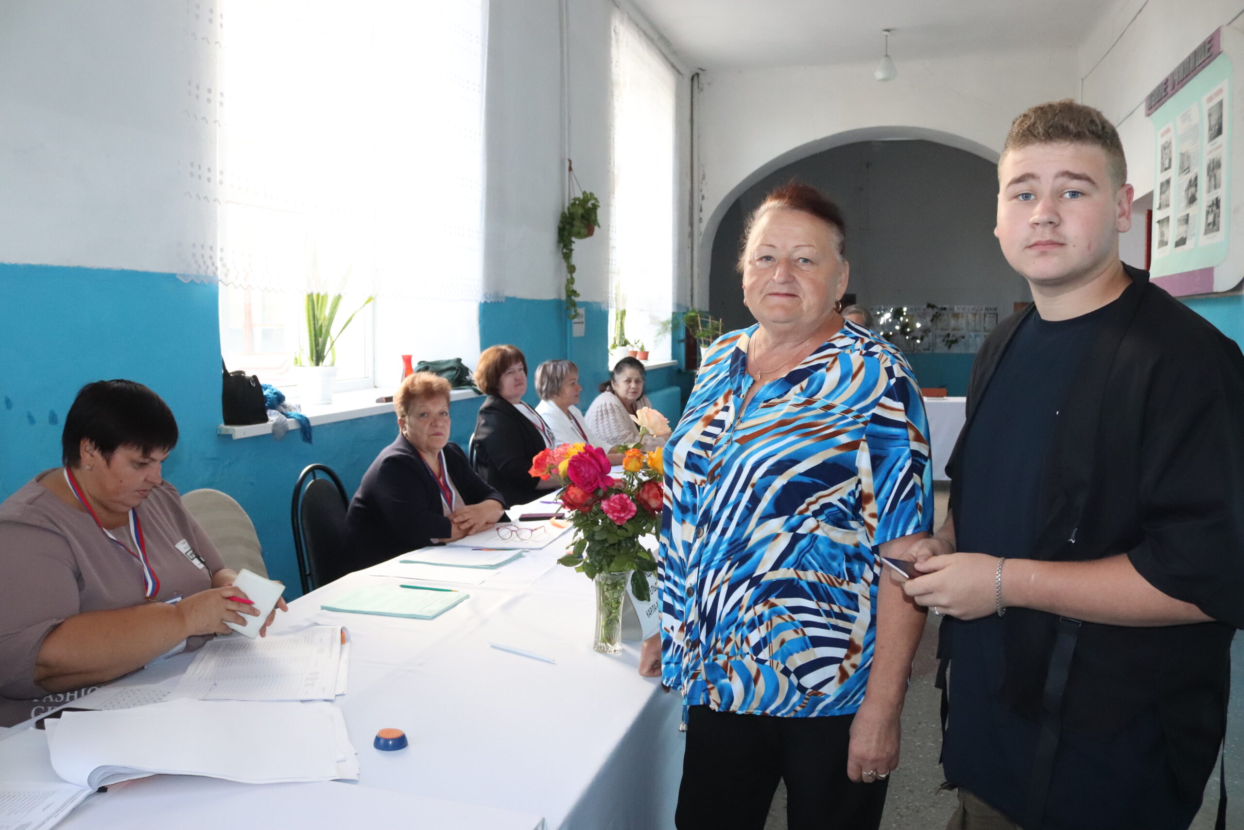 Севчане голосуют на выборах губернатора семьями