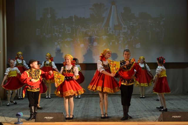 Севские работники культуры представили тематическую программу «Вместе – гордость, сила, народ!»