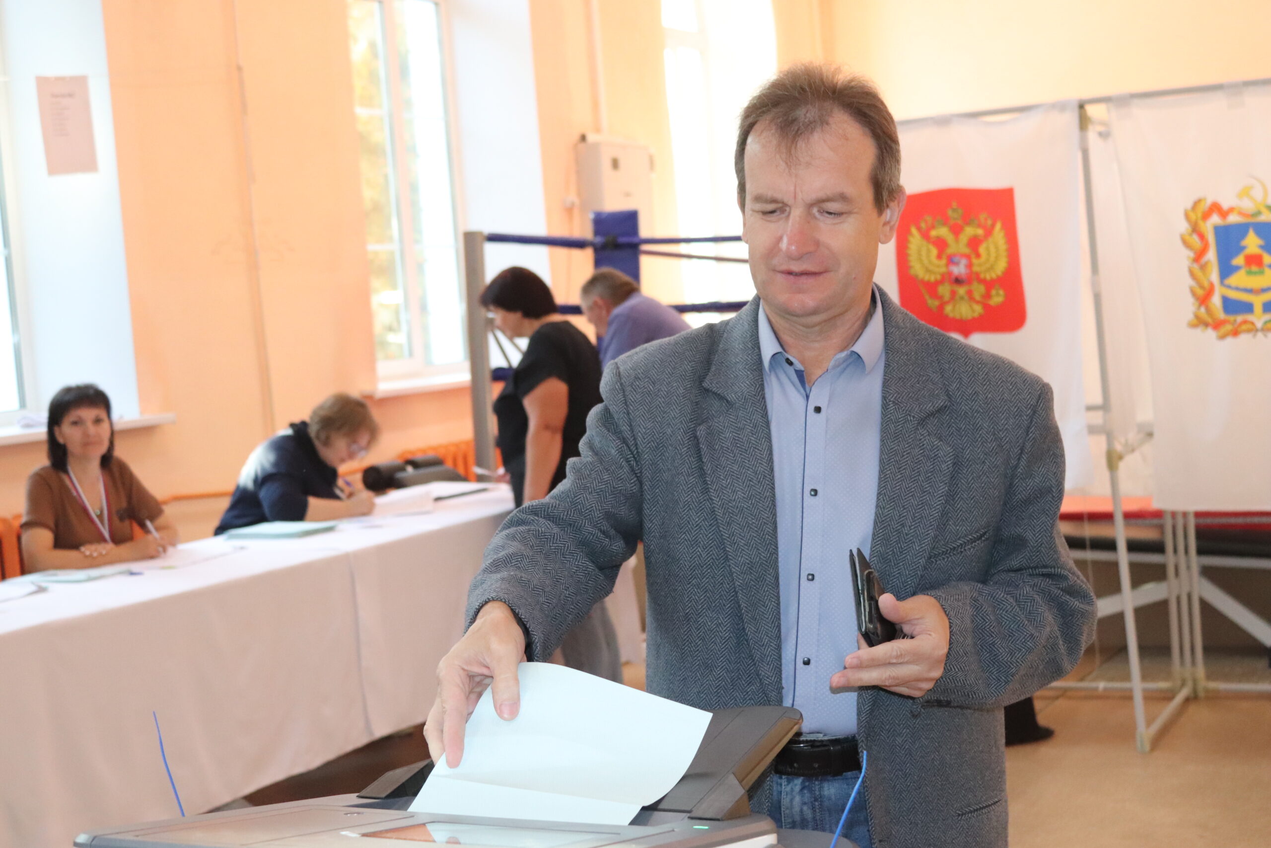 Севские педагоги активно участвуют в голосовании