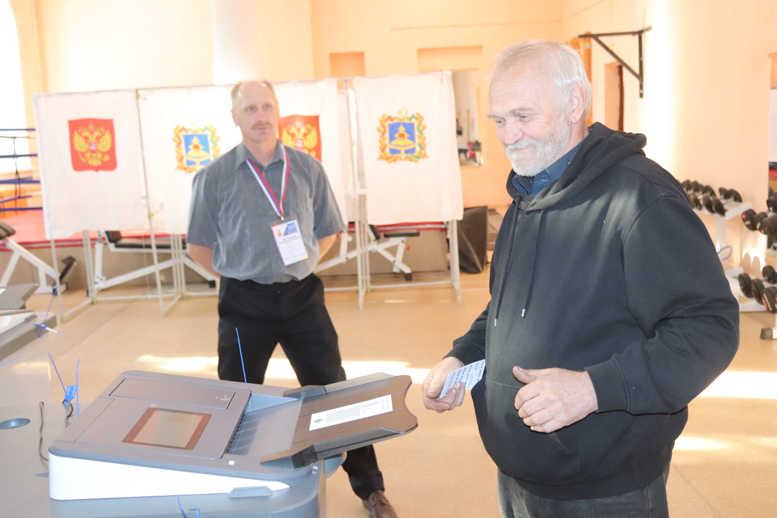 Г.М. Крючков регулярно участвует в выборах