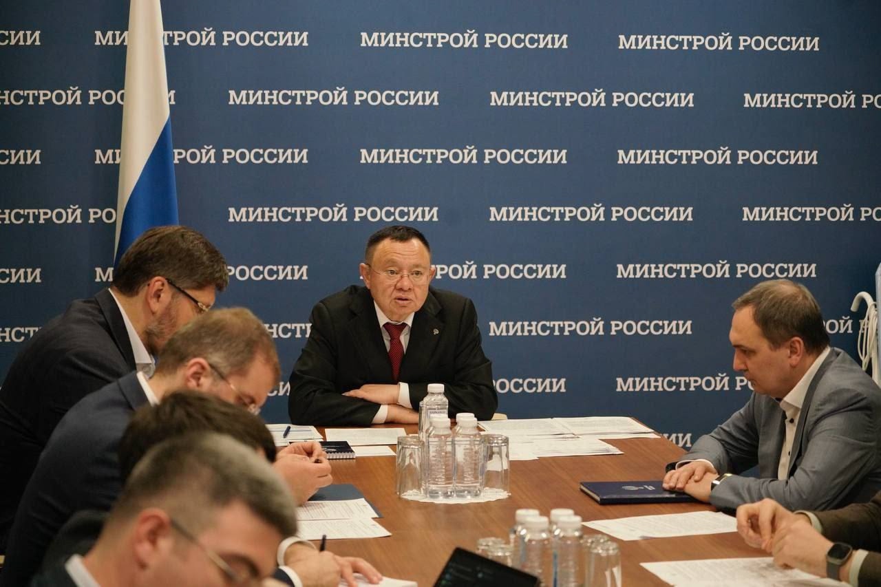 Александр Богомаз принял участие совещании по подготовке и прохождению отопительного сезона в приграничных регионах