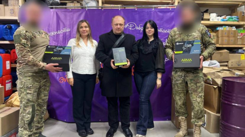 Бойцы СВО поблагодарили брянцев за тепловизоры и бинокль