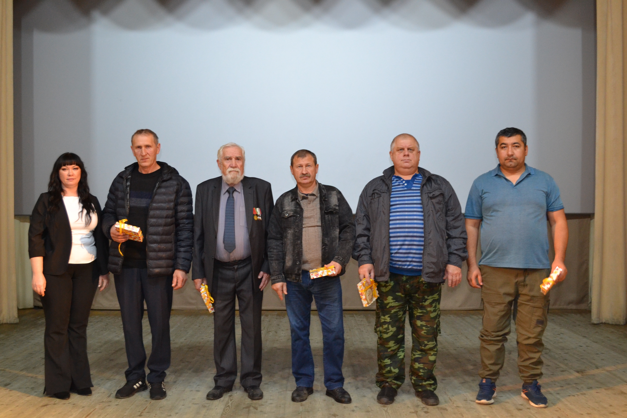 18 октября в культурно-досуговом центре Севского района состоялось торжественное мероприятие, посвященное Дню отца