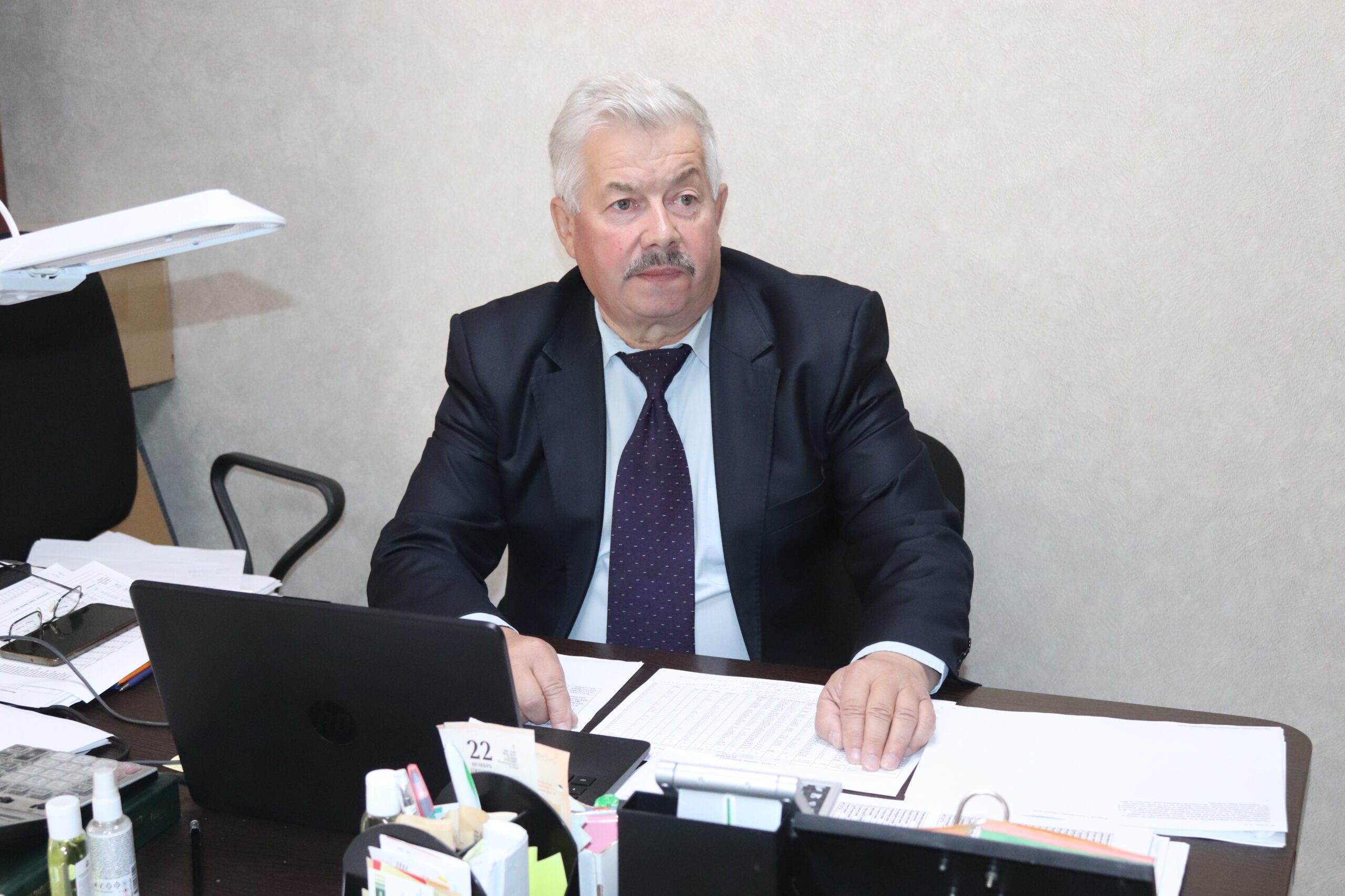 Начальник районного управления сельского хозяйства Владимир Демков рассказал об аграриях района