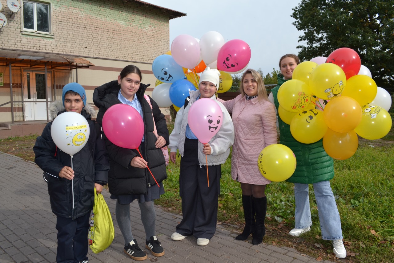 Севские работники культуры провели акцию «Улыбайтесь вместе с нами»