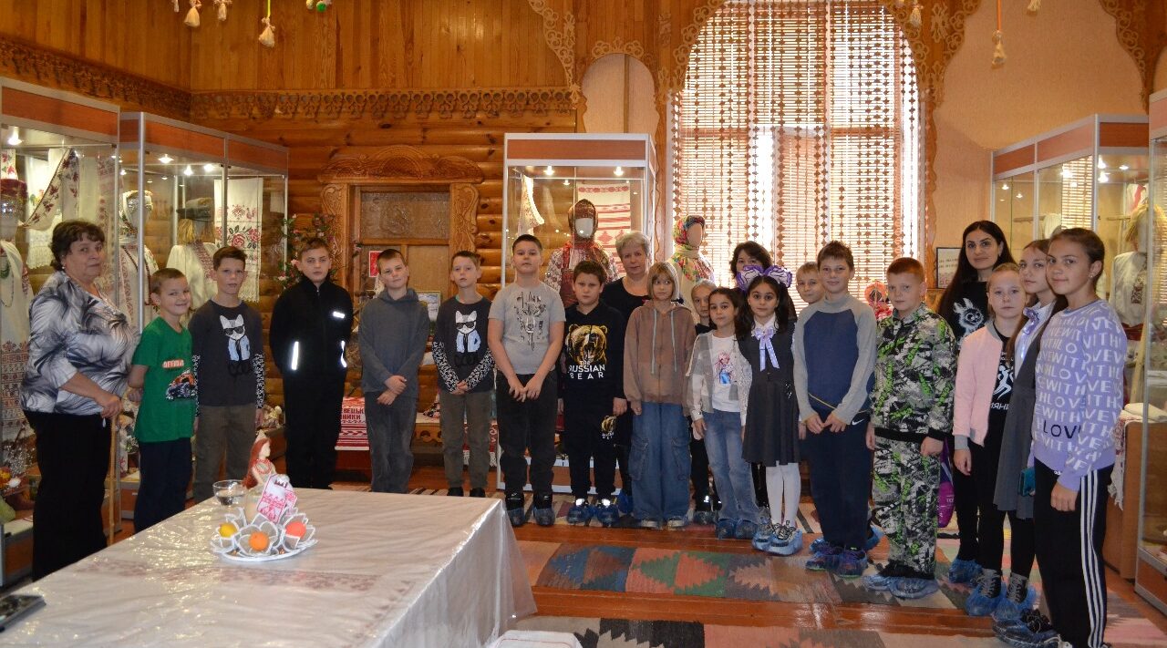 Учащиеся Севской средней школы №1 посетили интерактивную экскурсию «Времен связующая нить»