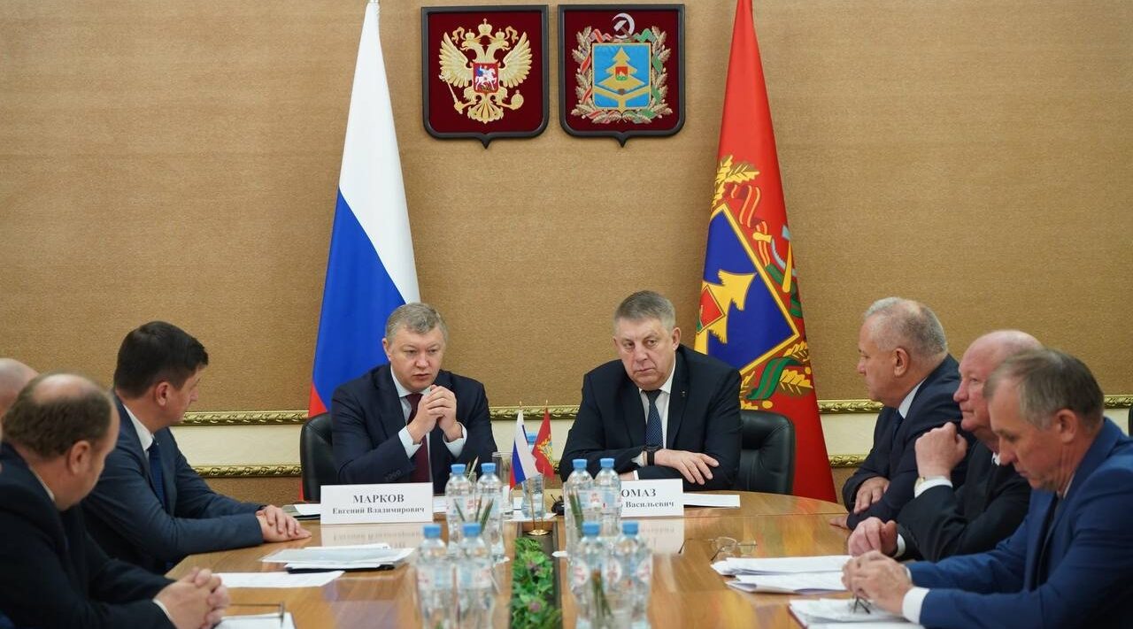 Вопросы лесовосстановления обсудили на совещании в правительстве Брянской области