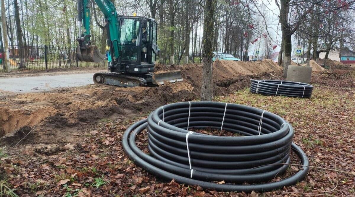 В Клетне продолжается реконструкция водопроводных сетей