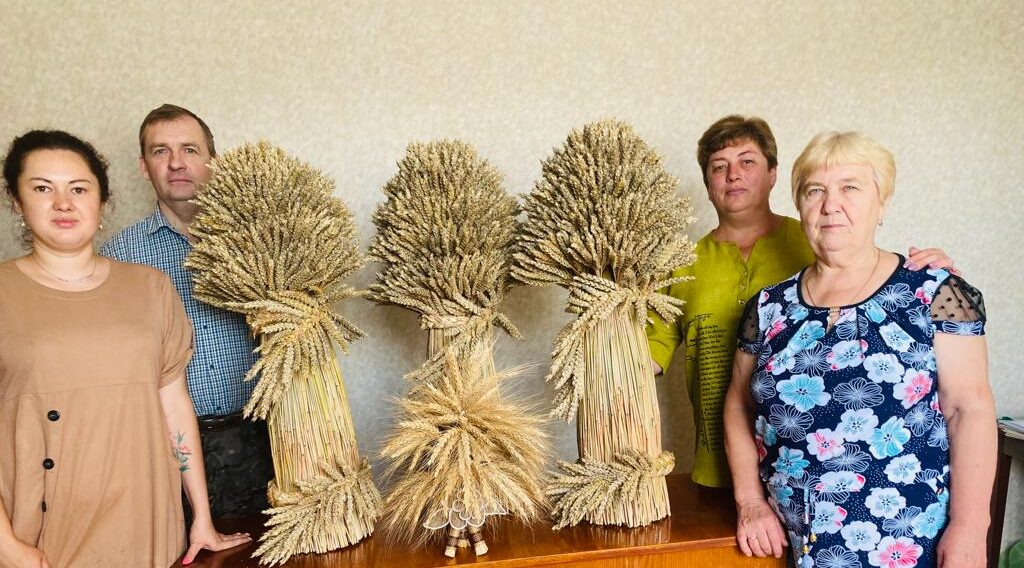 Проверят каждое зерно