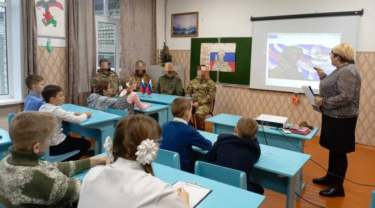 В школах Суземского района проходят встречи с участниками СВО