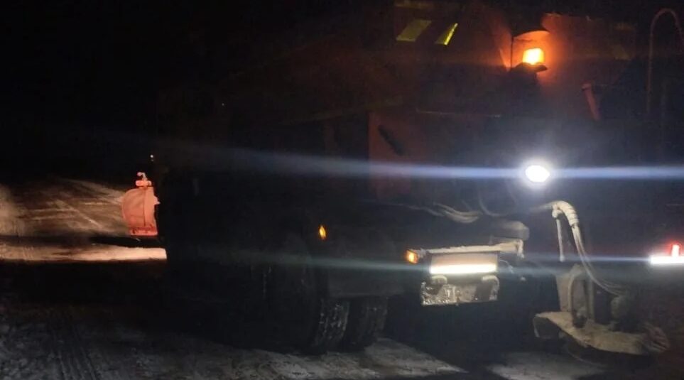 В Брянской области продолжаются работы по очистке от снега