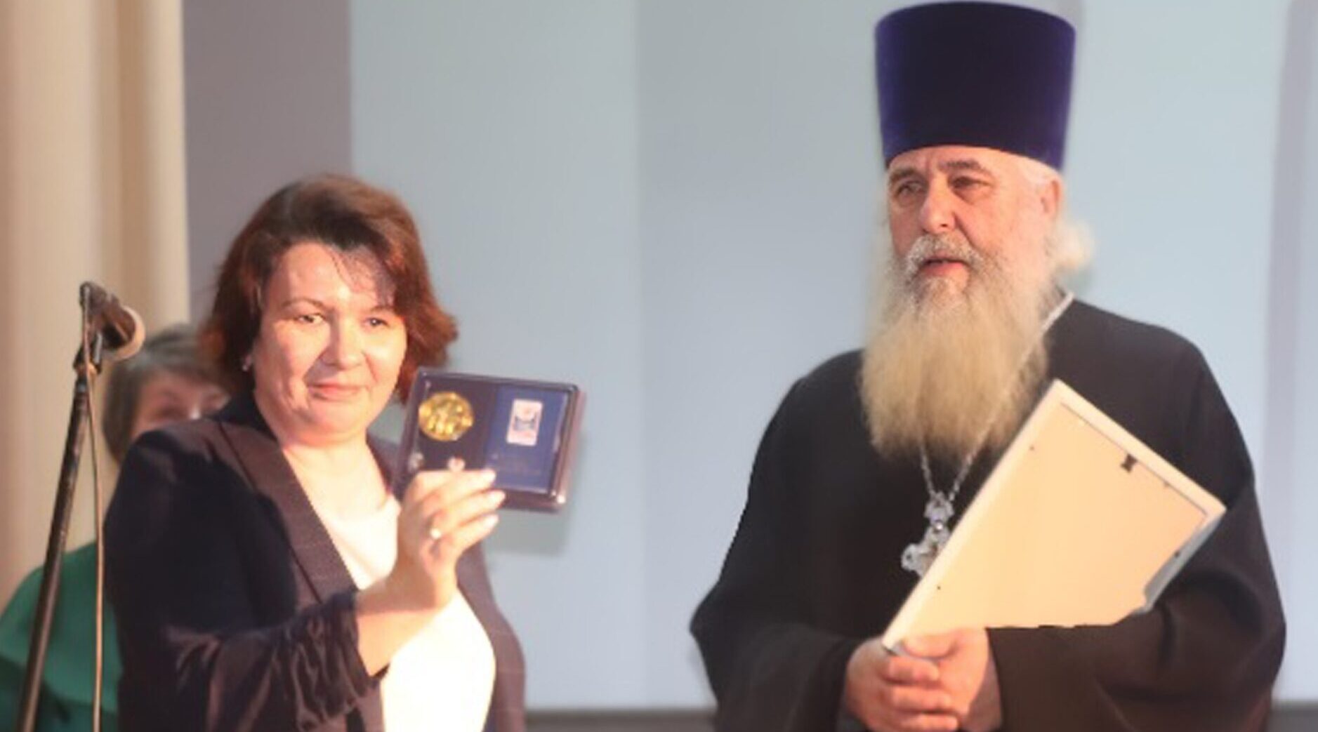 «Мир держится на добрых людях»