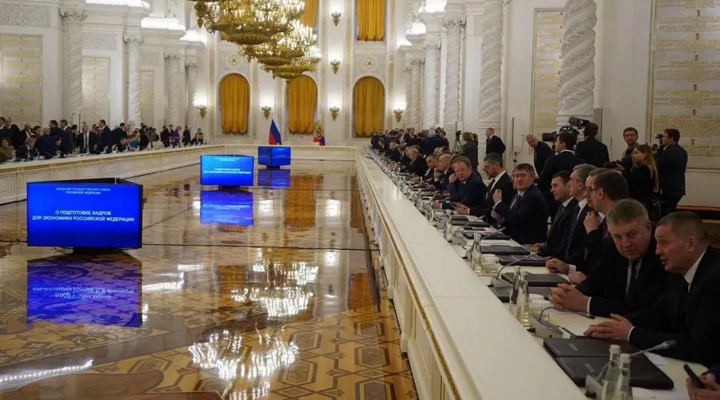 Александр Богомаз: «Важнейшая задача — обеспечить экономику кадрами»