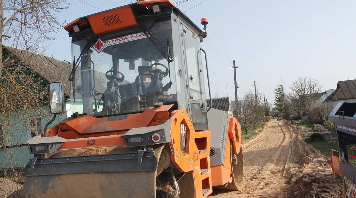 В Карачевском районе в 2025 году обновили ряд дорог