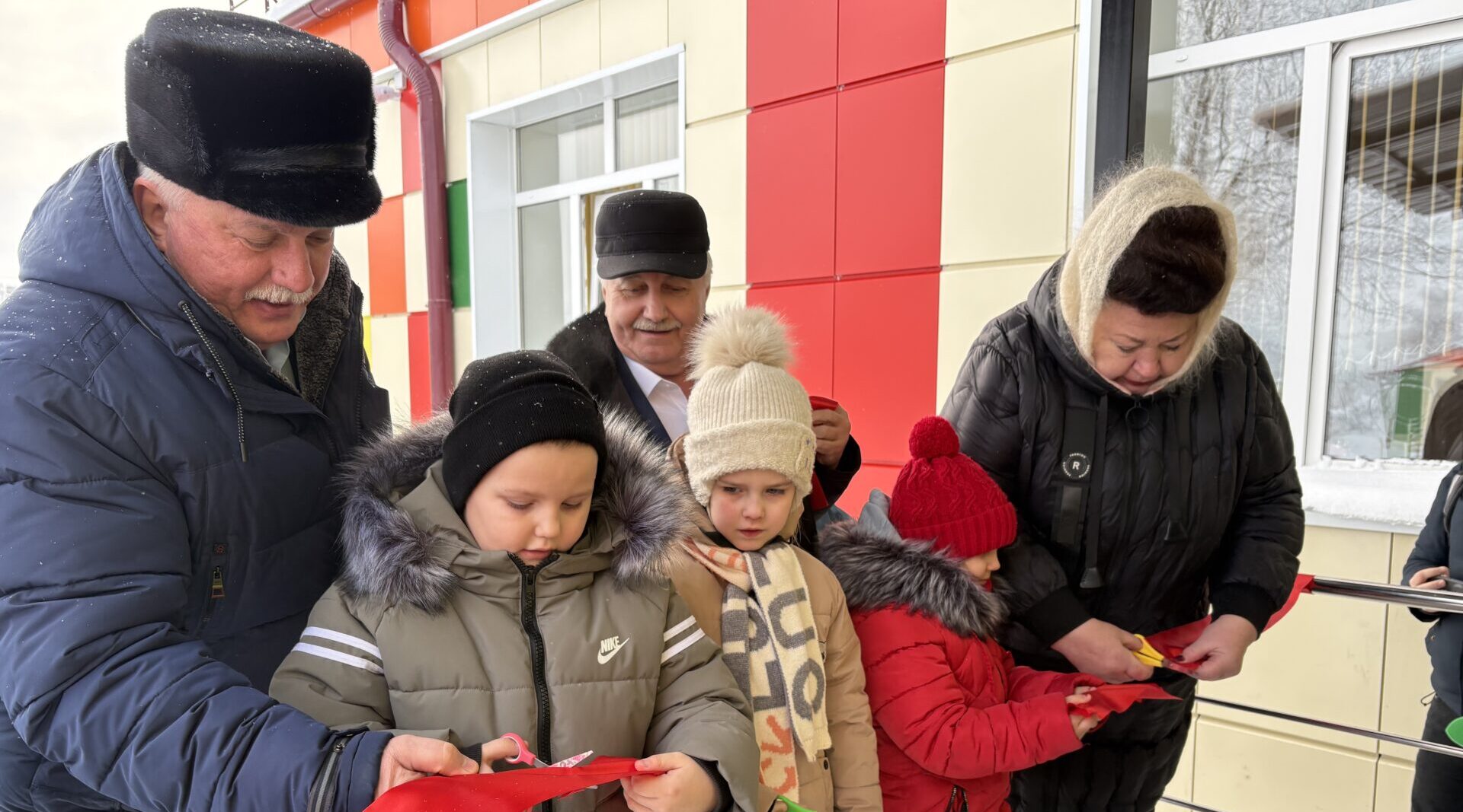 В Погаре после капитального ремонта открыли детский сад «Ёлочка»