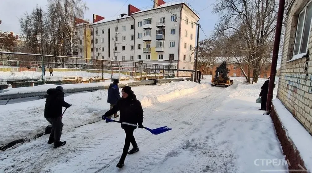 В Шибенце проводят уборку дворов