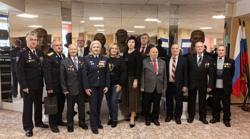 «Ветеранский десант» уверенно шагает по учреждениям образования Брянска