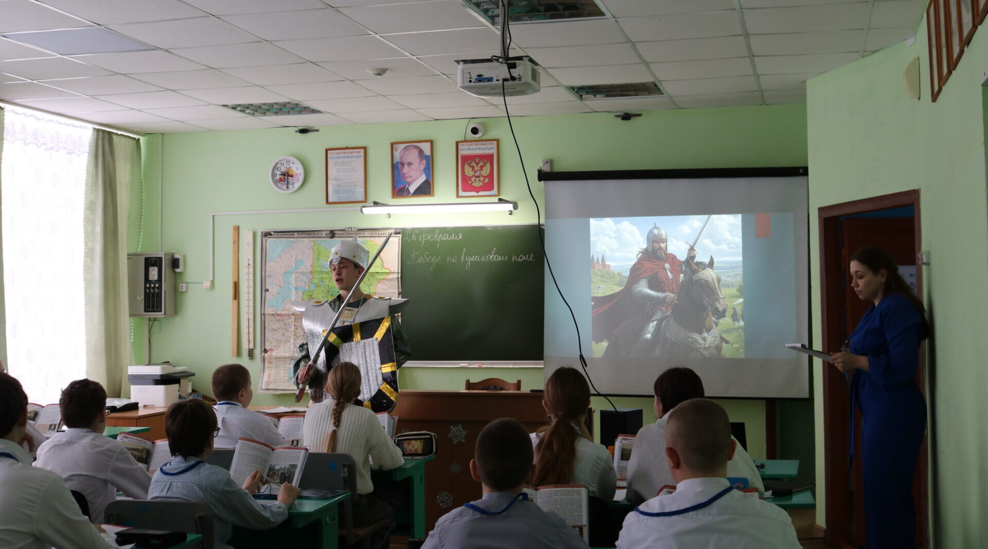 В Комаричах прошел второй этап конкурса «Учитель года России – 2026»