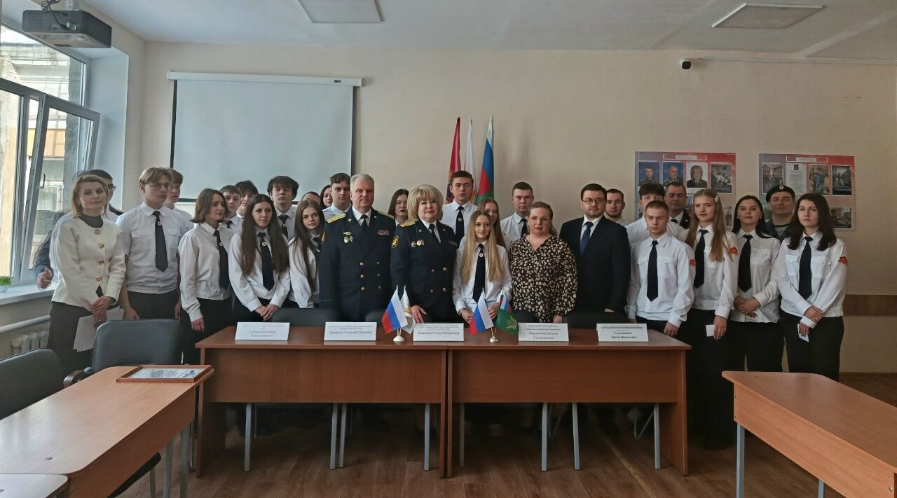 Брянский кооперативный техникум открыл первый в регионе класс судебных приставов на базе СПО