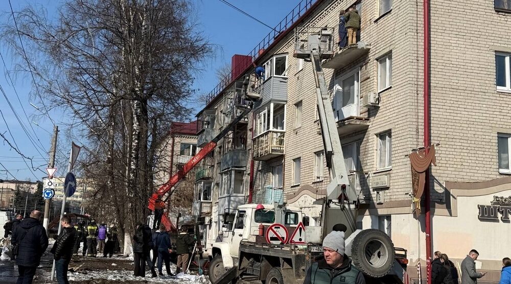 Брянские строители рассказали о восстановлении домов, поврежденных при теракте ВСУ