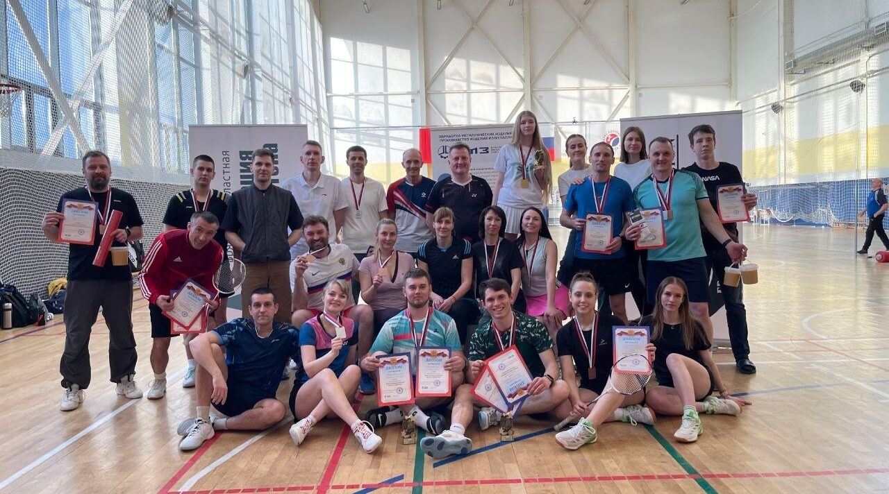 В Брянске прошли межрегиональные соревнования по бадминтону