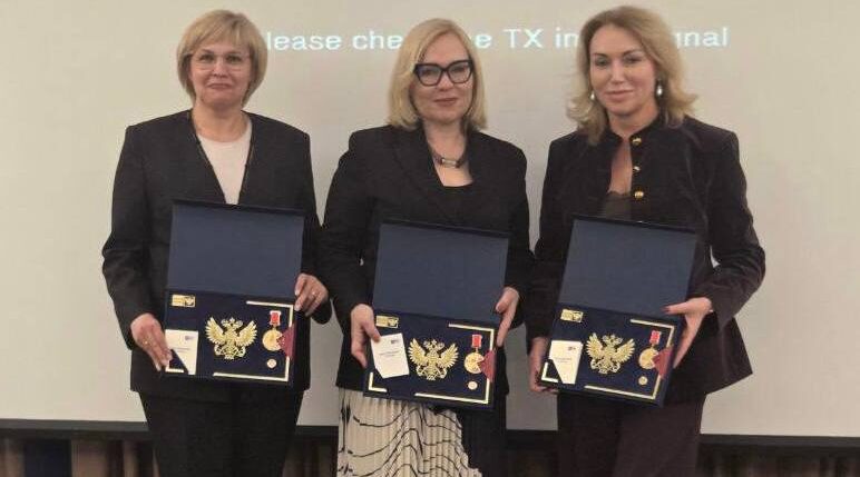 Женщины-руководители трёх приграничных управлений Почты России получили знак «За мужество»