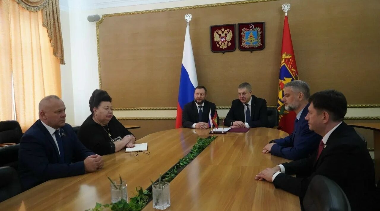 Александр Богомаз провел рабочую встречу с Сергеем Мытенковым