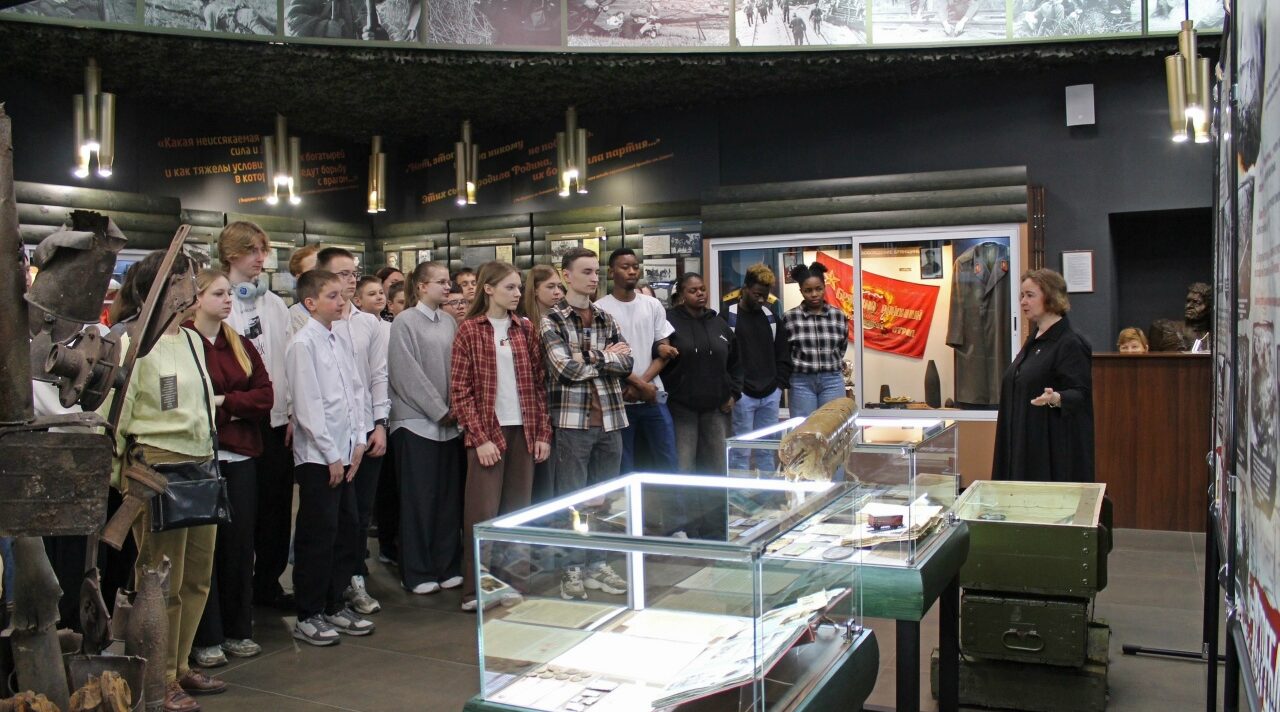 Выставка «И гаснет мир. И отлетают души…» открылась в музее на Партизанской поляне