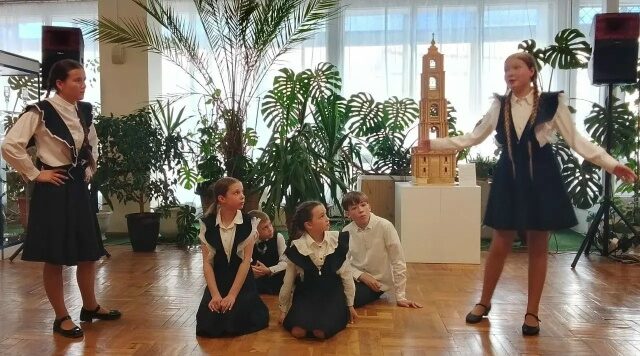 В Дятьково состоялась литературно-музыкальная композиция «Добро пожаловать в театр»