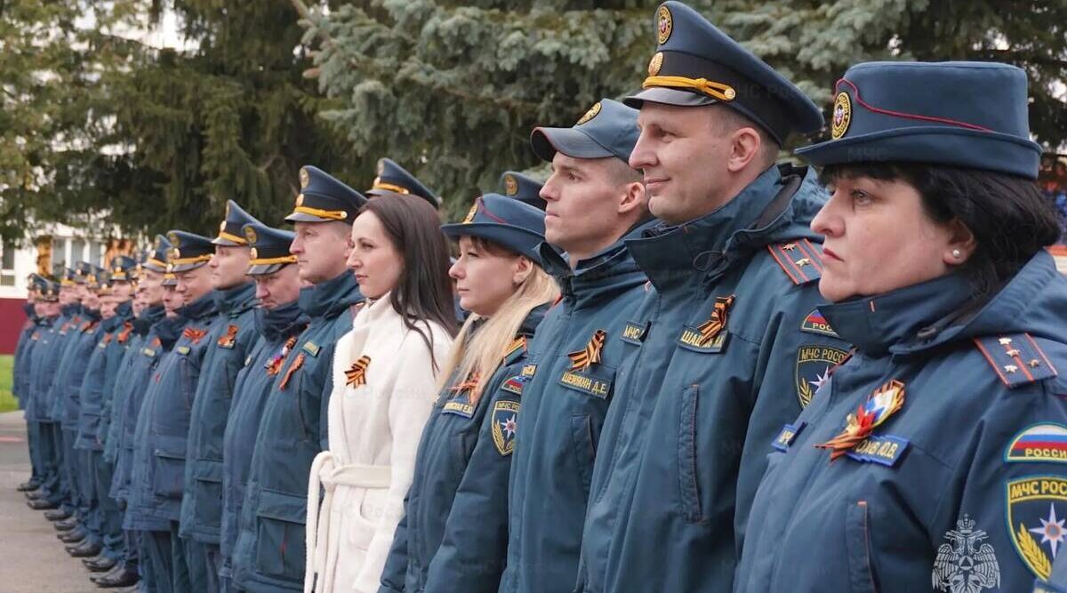 В брянском МЧС прошло торжественное награждение 12 сотрудников