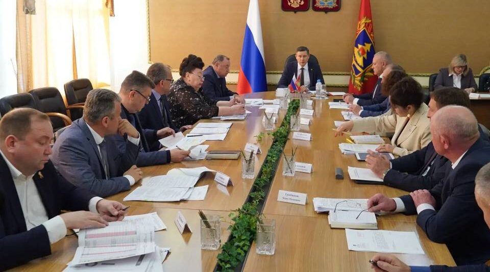 В Брянске на совещании обсуждался вопрос по подготовке к летней оздоровительной кампании