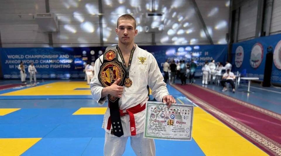 Глава Брянщины Егор Ковальчук отметил спортивные достижения Александра Горохова