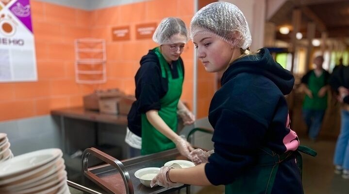 В Детском оздоровительном комплексе «Лесной» открылась вторая профильная смена