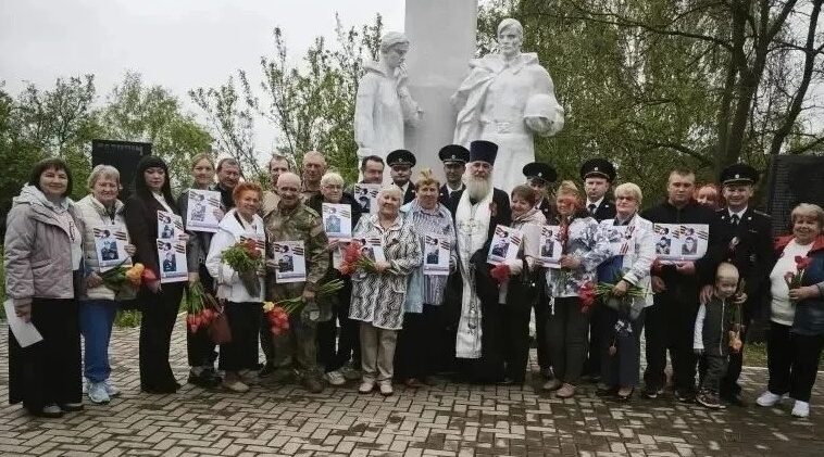 Благочинный Севского церковного округа протоиерей Георгий Балин совершил панихиду о павших героях
