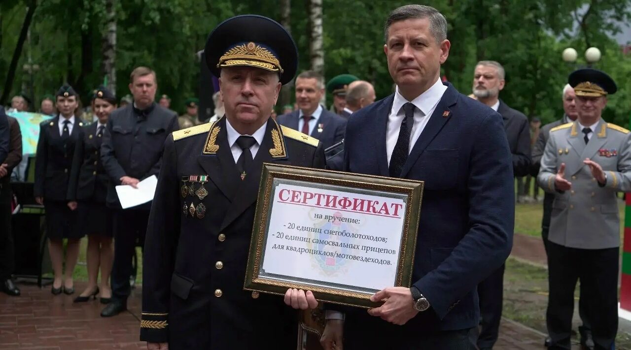 Егор Ковальчук принял участие в открытии памятника пограничникам в Брянске