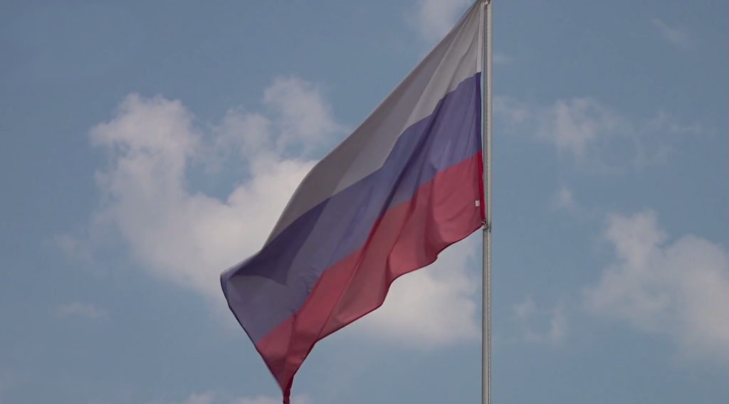 Егор Ковальчук поздравил жителей Брянской области с Днем России