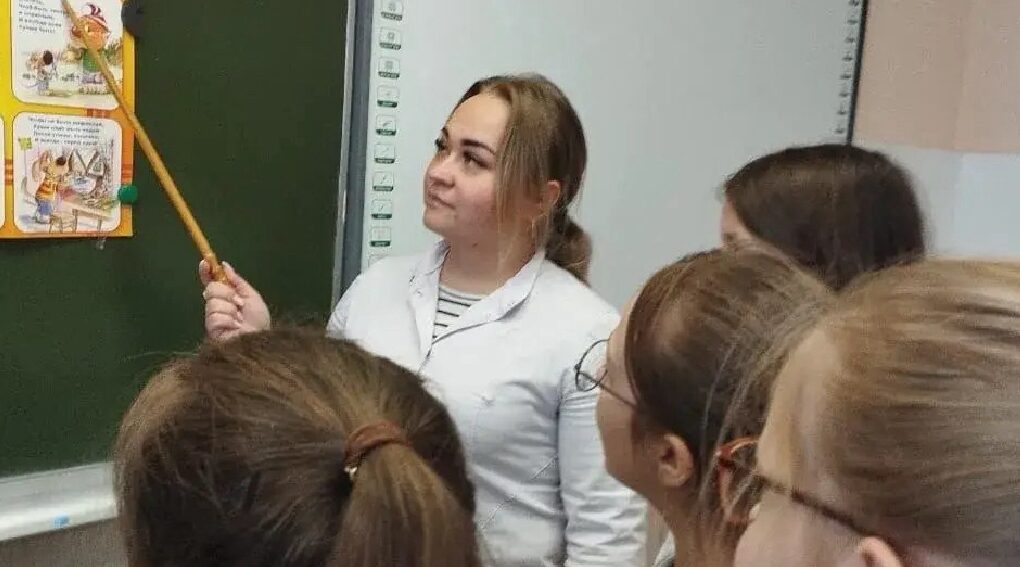 В Брянской детской поликлинике №2 проходят интерактивные занятия в Школе здоровья