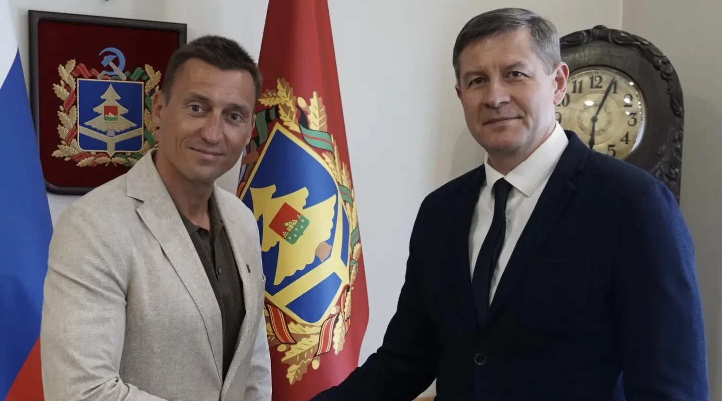 Егор Ковальчук встретился с лыжником Александром Легковым