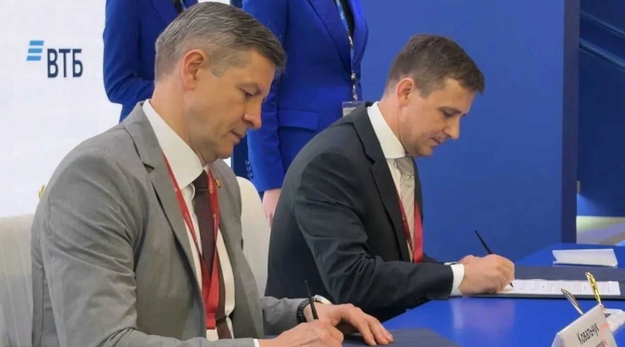 Егор Ковальчук и Денис Бортников подписали соглашения о сотрудничестве
