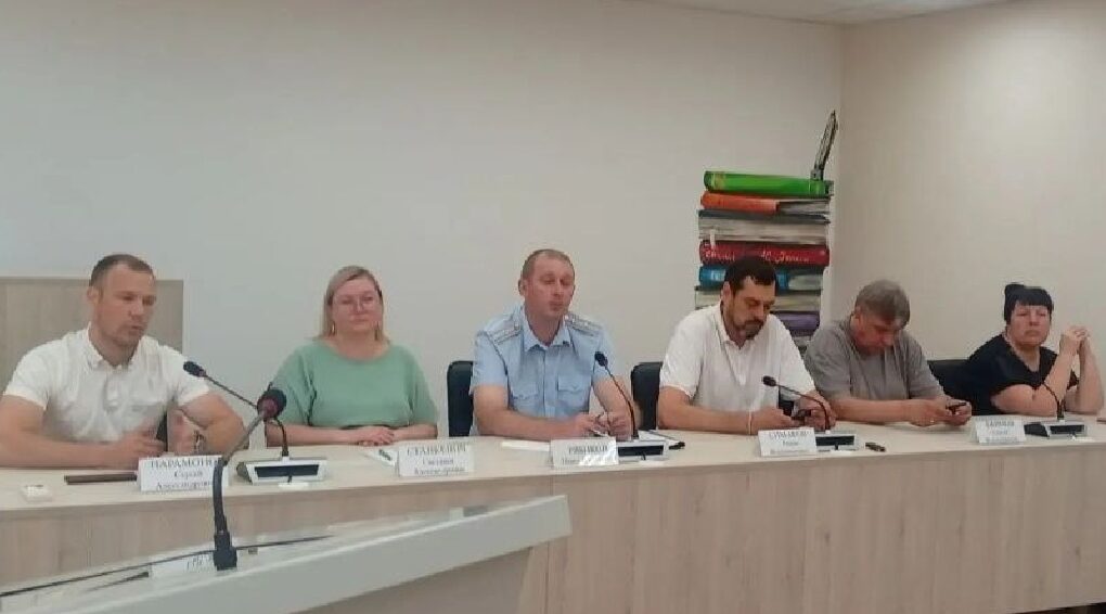 В Брянской области обсудили профилактику наркозависимости среди подростков