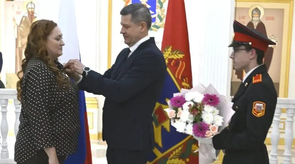 Главная медсестра детской поликлиники №2 Светлана Скоб удостоена высокой награды