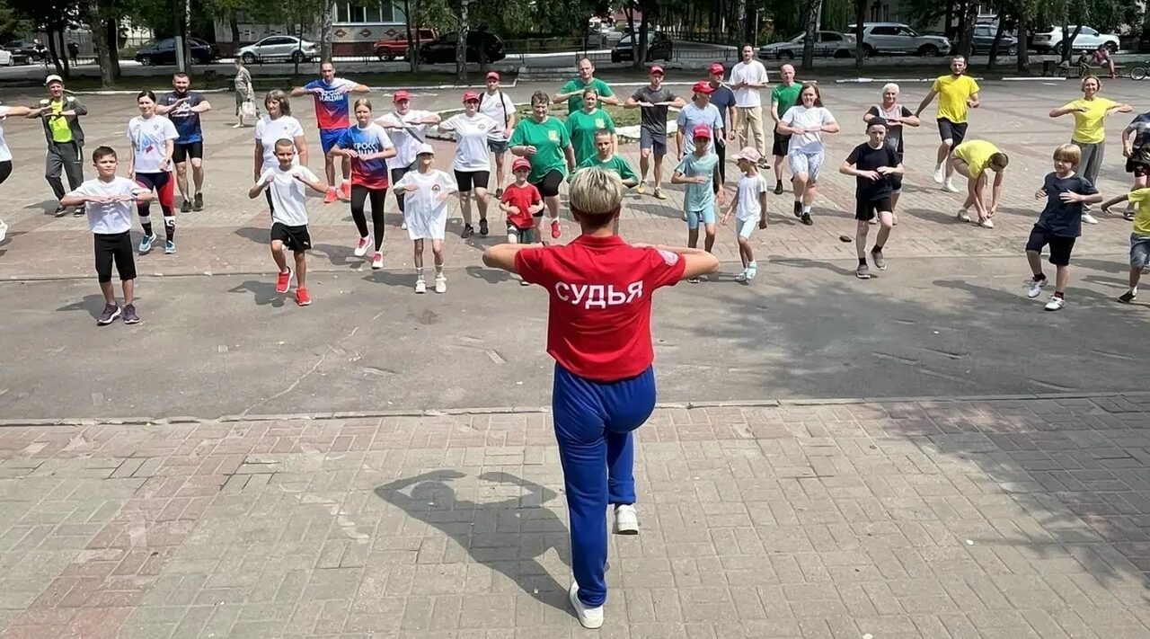 В Брянске проходит Фестиваль ГТО среди семейных команд