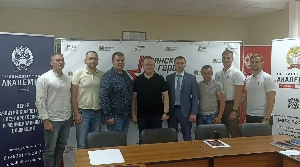 Для «Брянских Героев» провел занятие глава администрации города Сельцо Максим Гришков