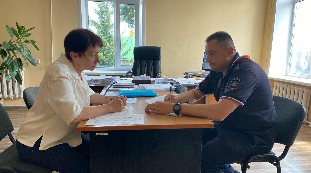 Взаимодействие службы занятости и органов внутренних дел: итоги деловой встречи