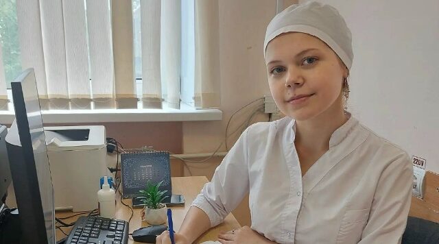 Медсестра Полина Хоченкова пополнила коллектив поликлиники Брасовской ЦРБ