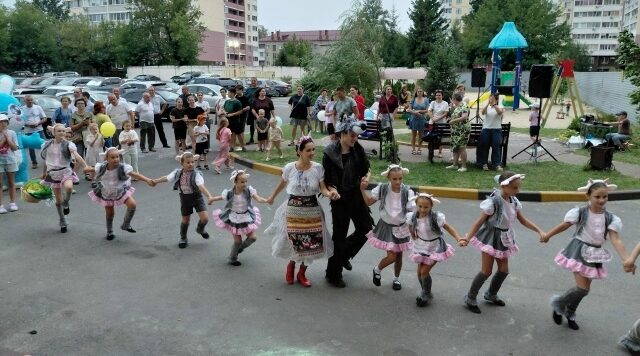 В Фокинском районе Брянска состоялся праздник двора