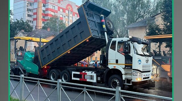 В Брянске продолжается капитальный ремонт участка автодороги по улице Советской