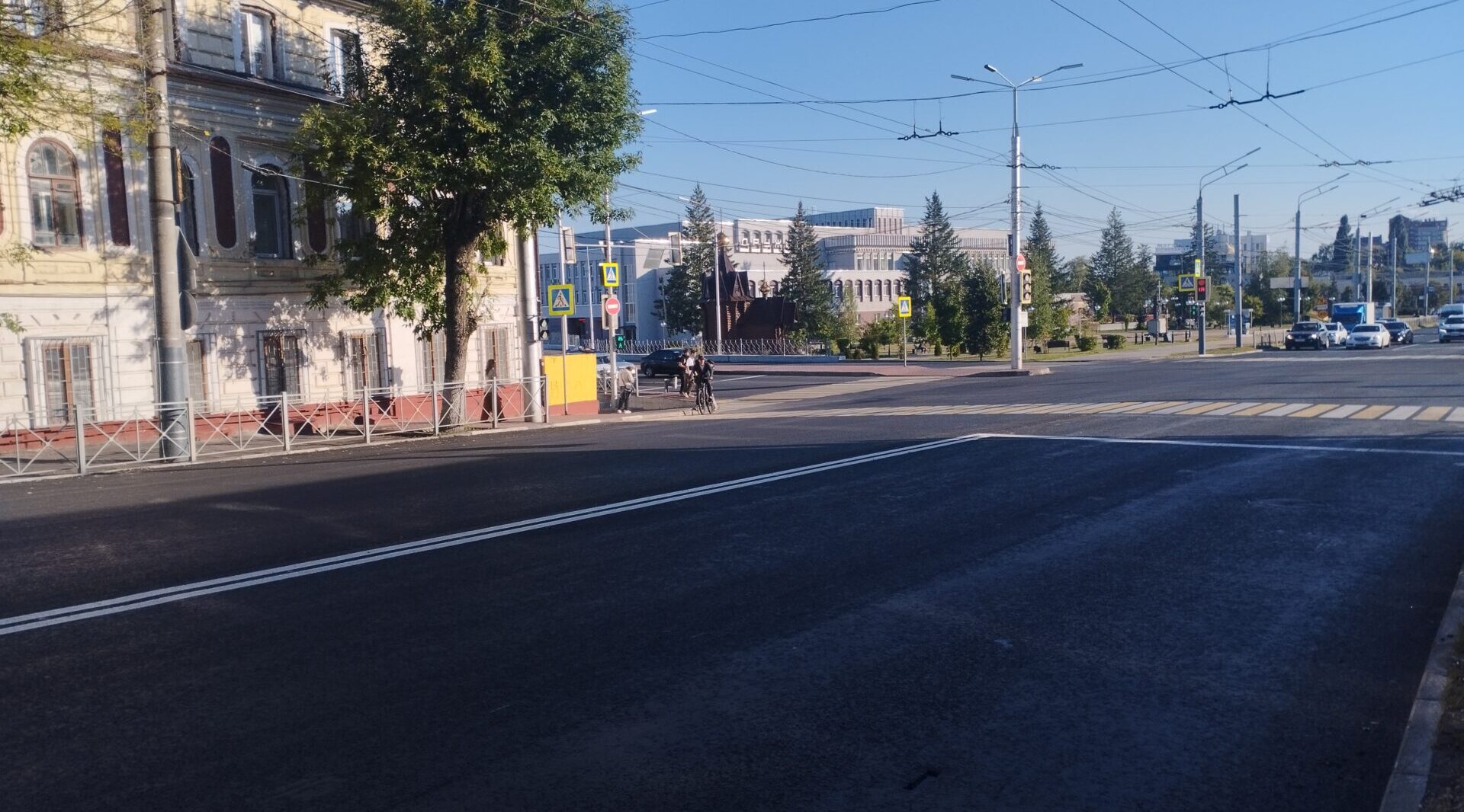 В Брянске обновляют дорогу к туристическим объектам